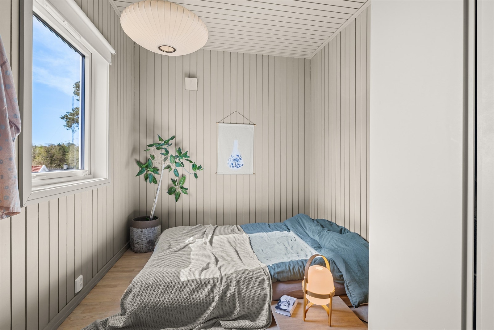 Soverom 3 av 3, også dette med garderobeskap. Galleribilde