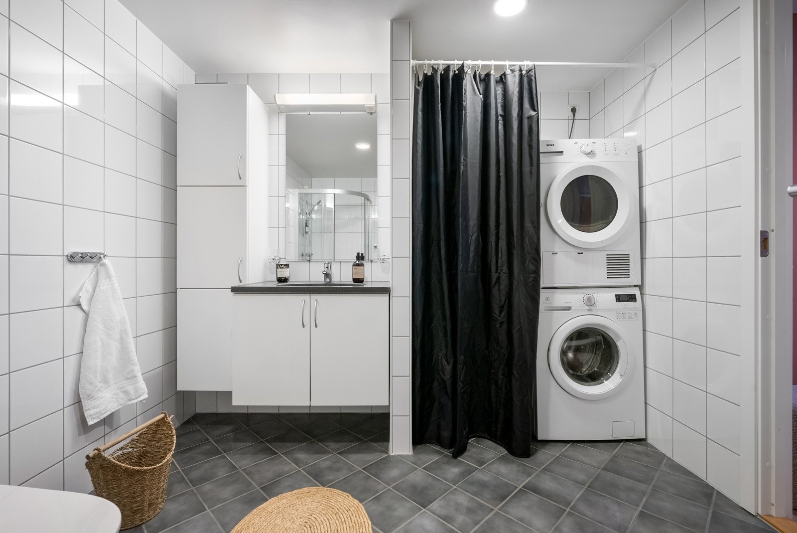 Badet er målt til ca. 8 kvm. Galleribilde