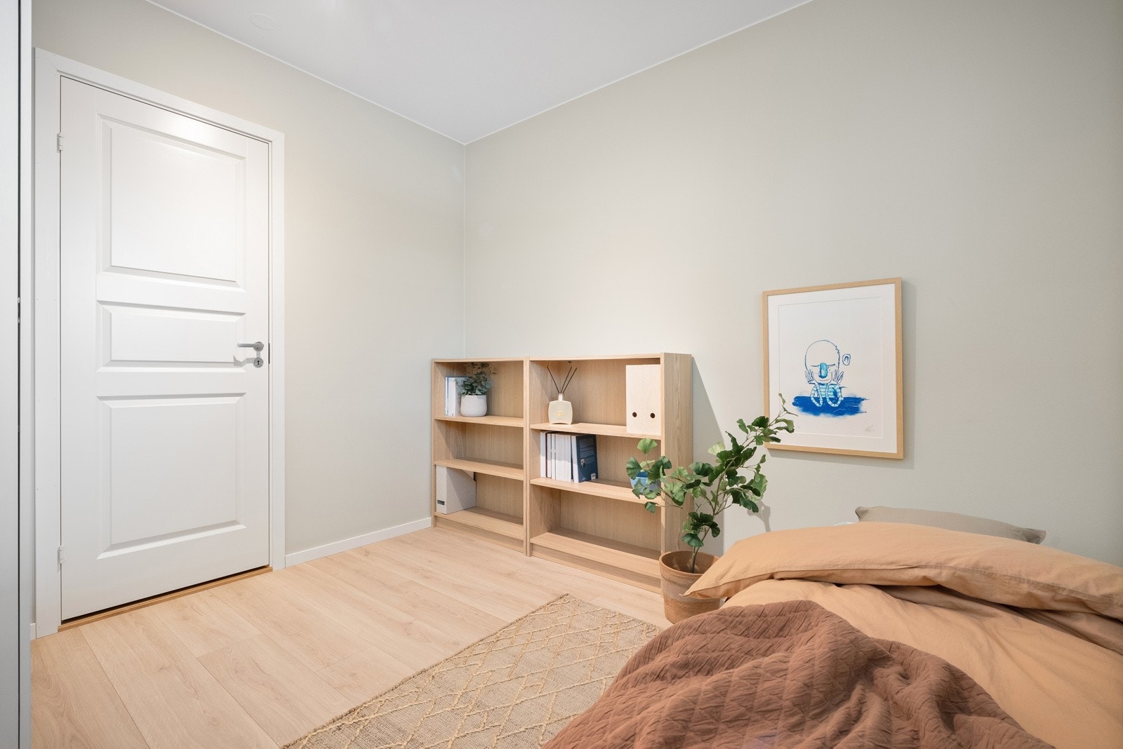 Perfekt som et koselig barnerom, gjesterom eller kontor. Galleribilde