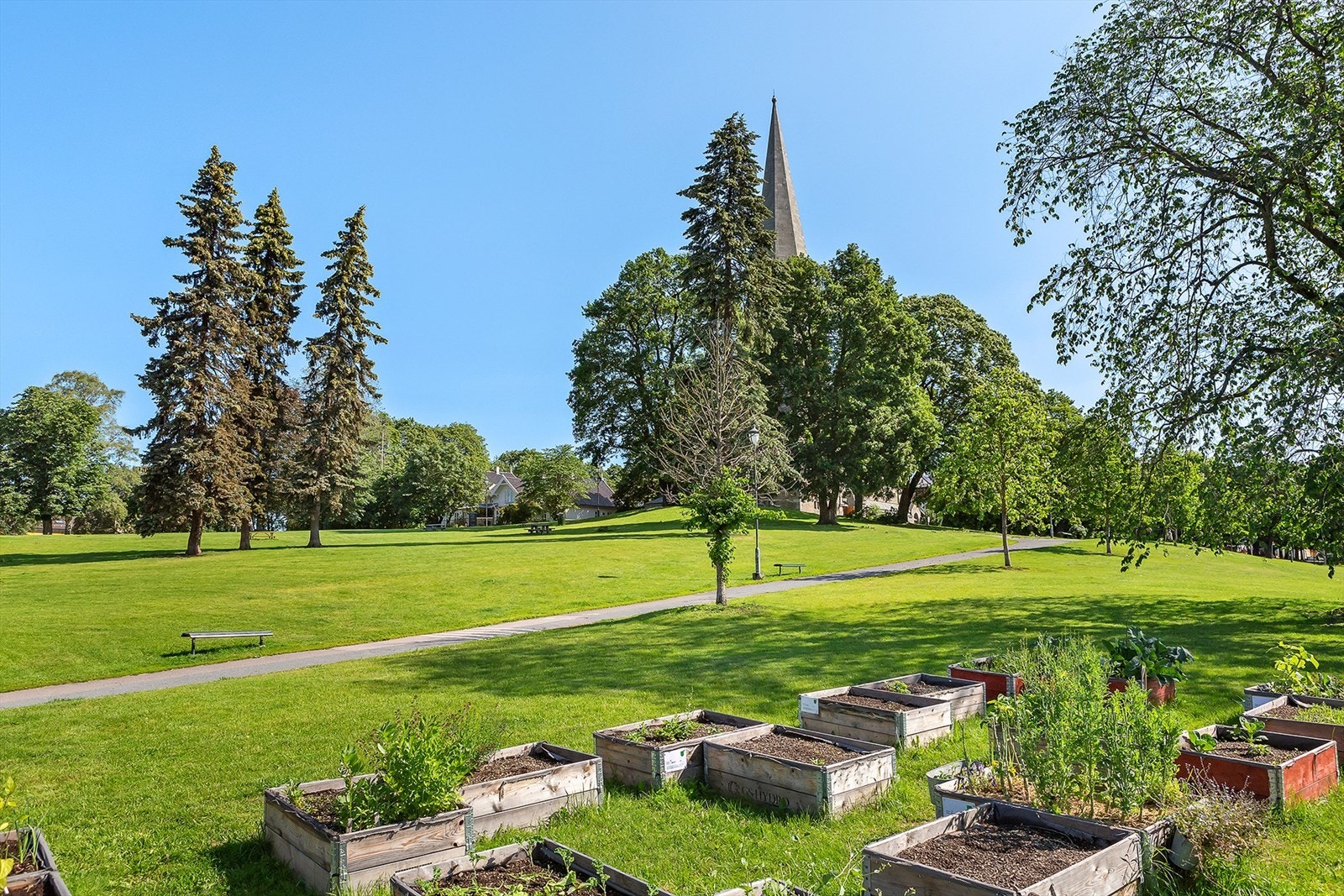 Boligen har en sentral beliggenhet med kort vei til Svartdalsparken, Vålerenga park m.m. Galleribilde