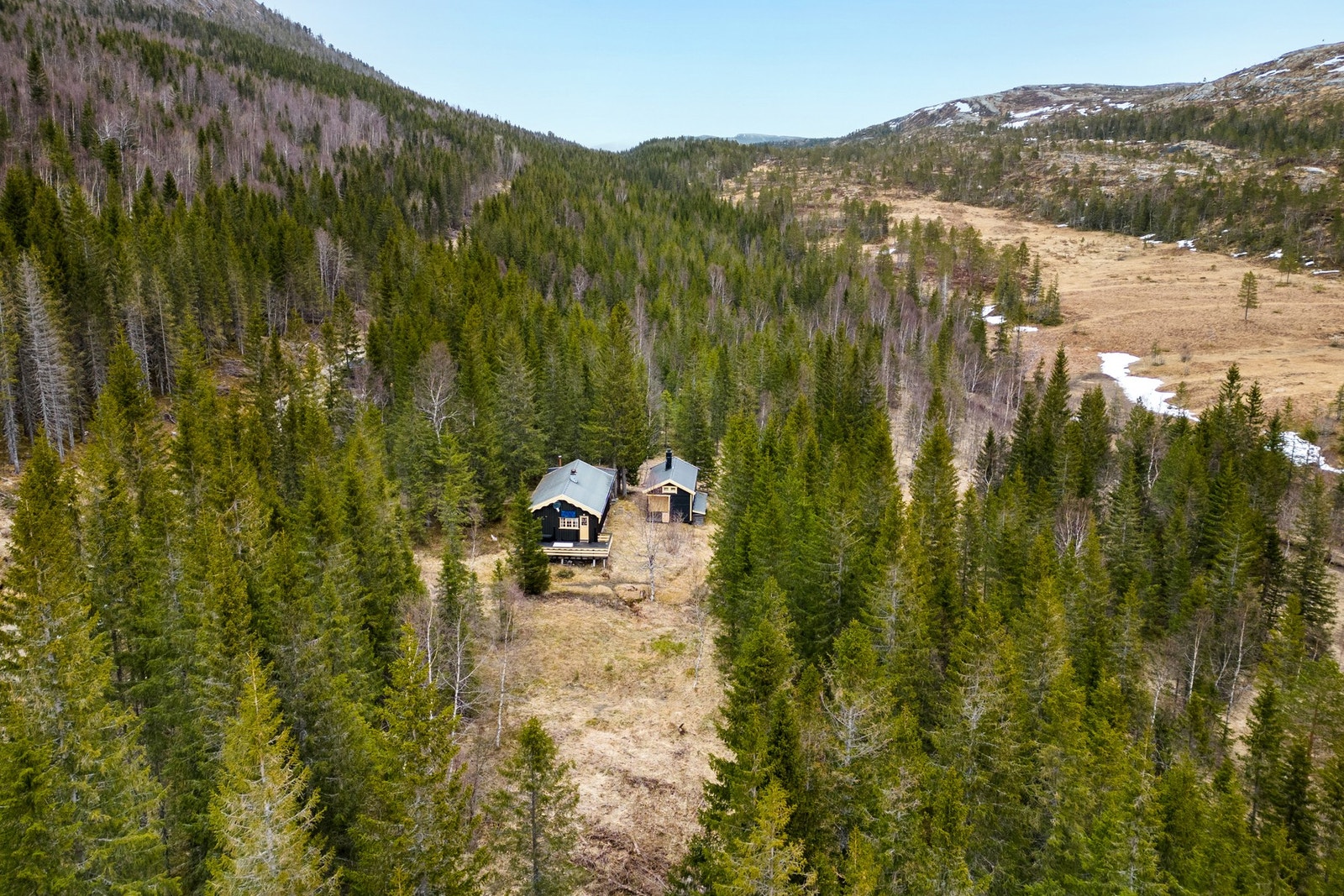 Oversiktsbilde av eiendommen Galleribilde