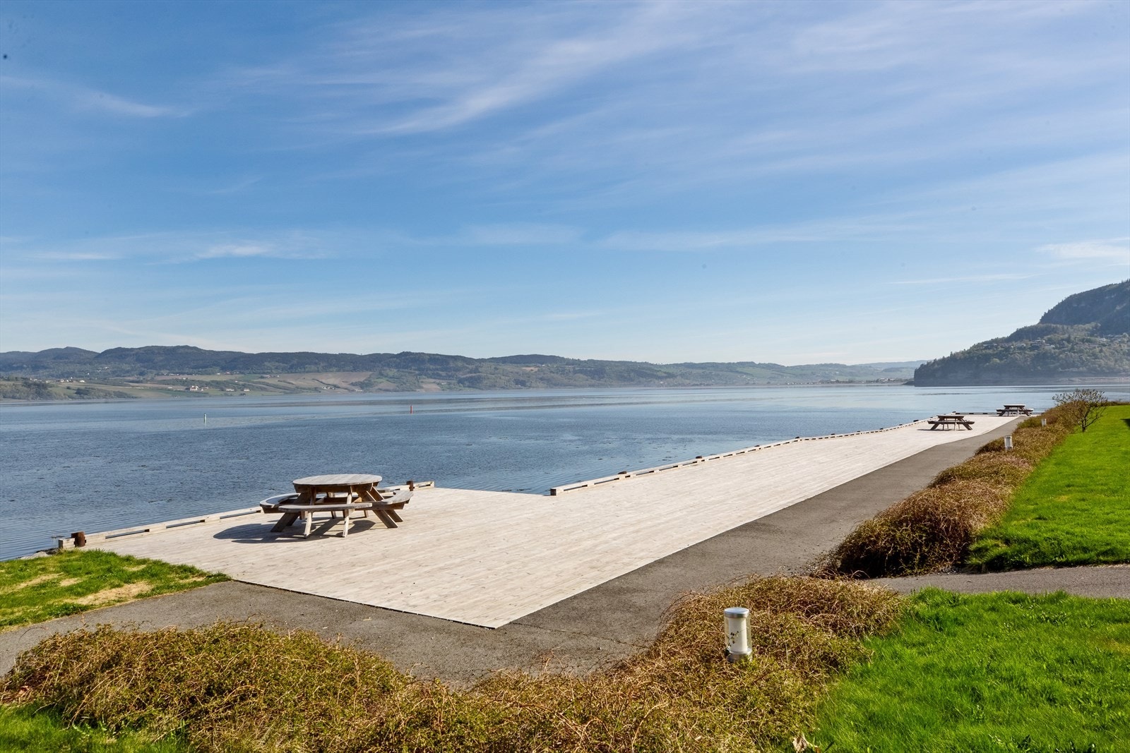 Boligen ligger i et nyetablert nabolag med nærhet til et flott bryggeanlegg. Velkommen på visning! Galleribilde