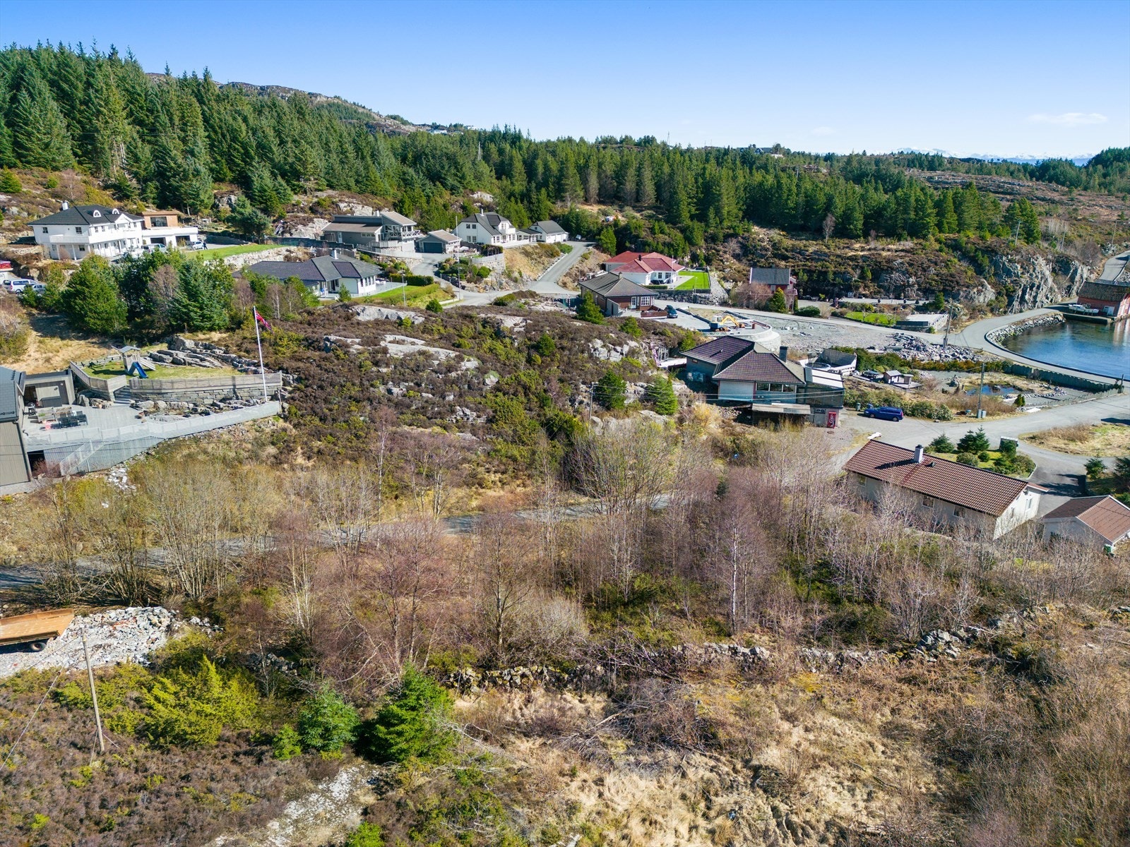 Tomten er i Kommuneplanen, avsatt til LNFR boligbebyggelse, nåværende, Galleribilde