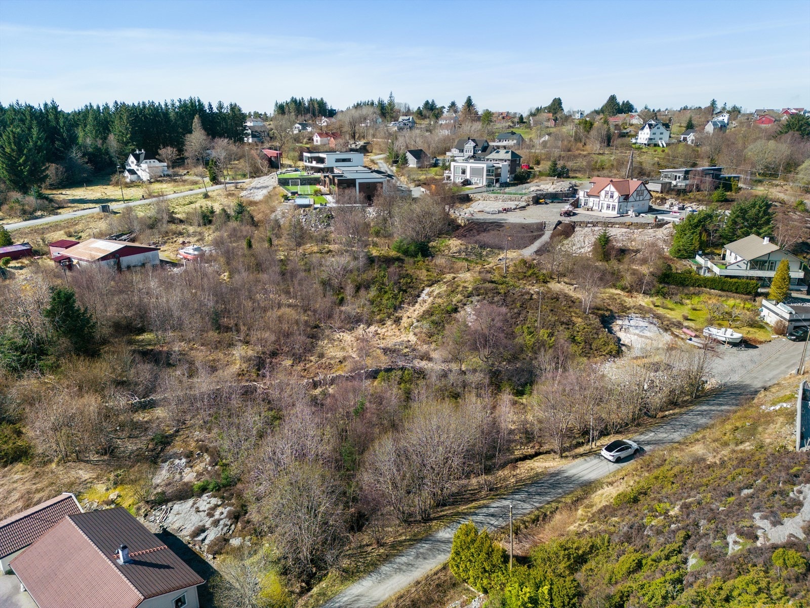Eiendommen får tilknytning til veien som går langs østsiden av tomten Galleribilde