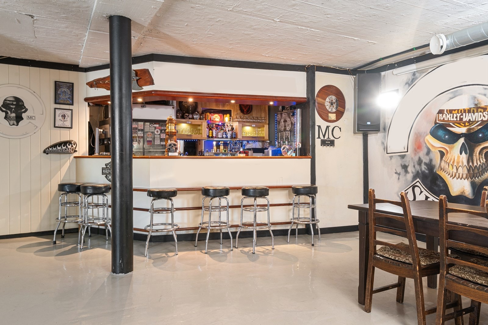 Sosial sone nummer 2. Også her utstyrt med barløsning. Galleribilde