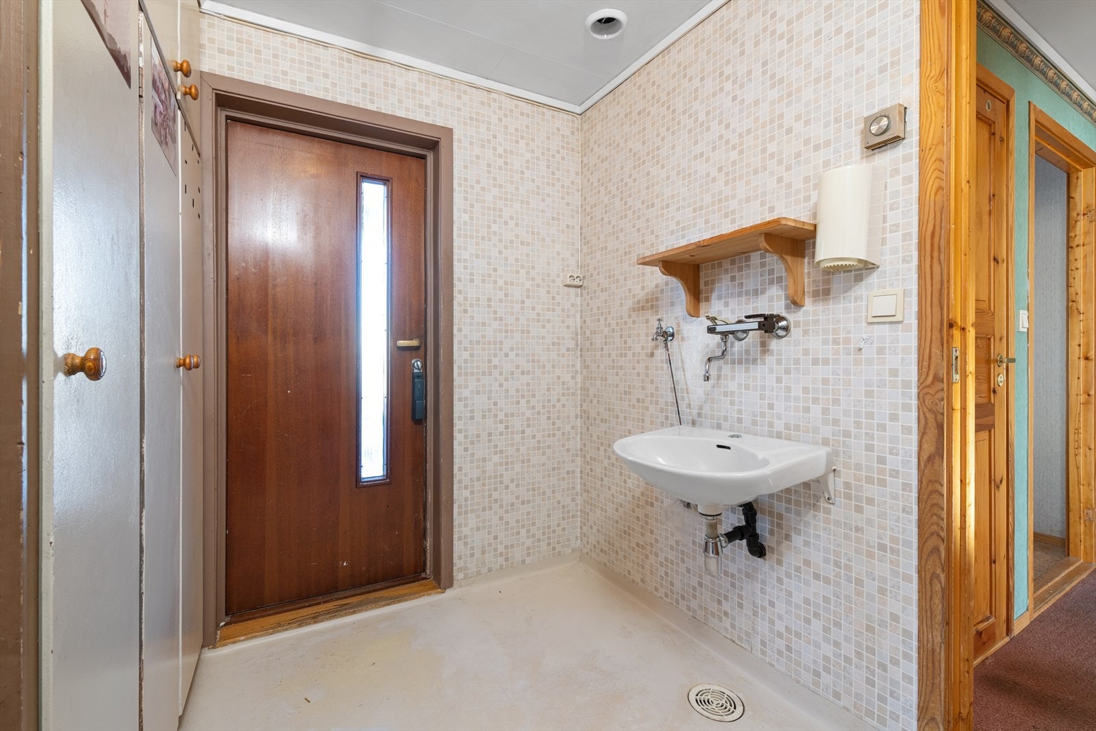 Bi-inngang. Galleribilde