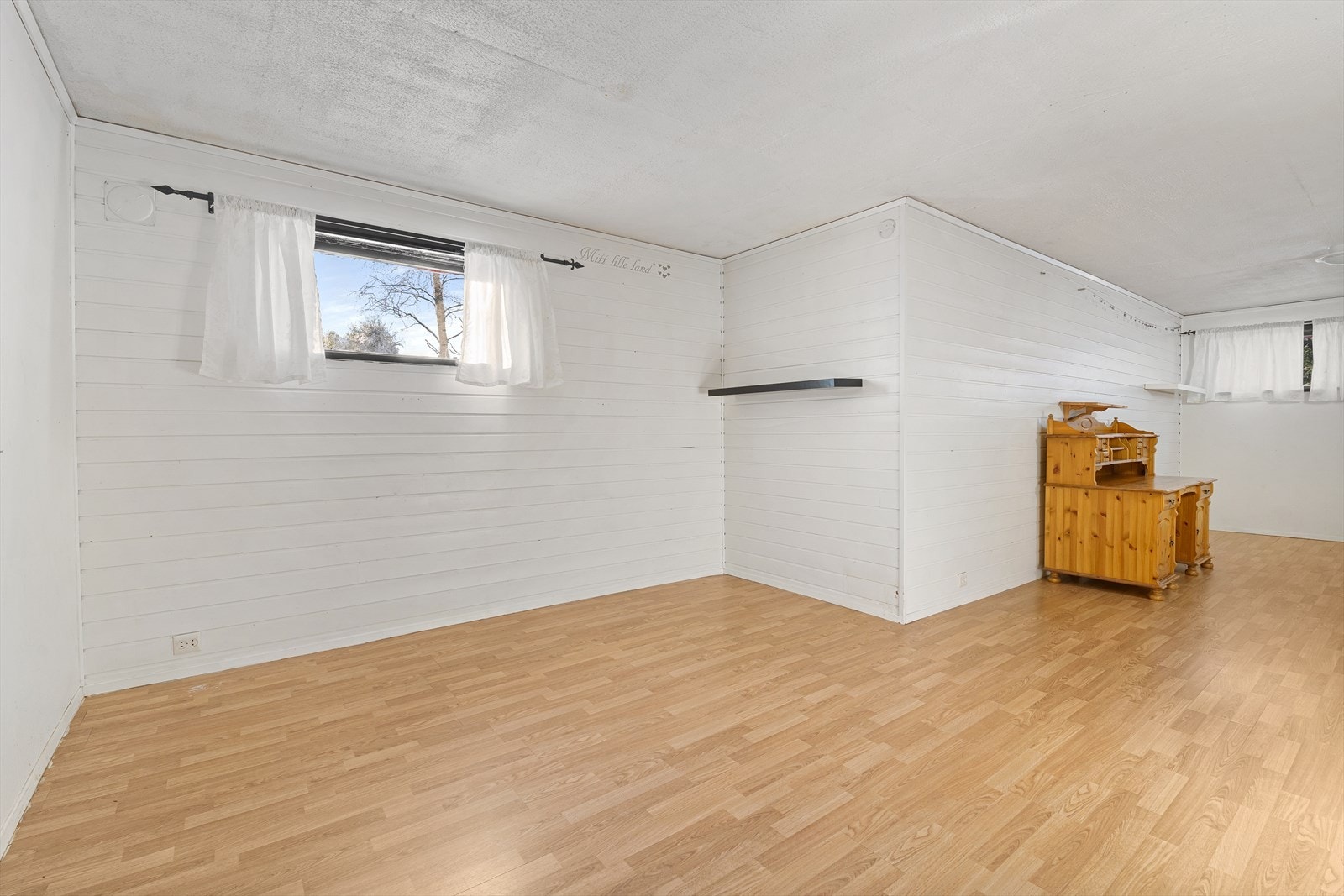 Kjellerstue. Galleribilde