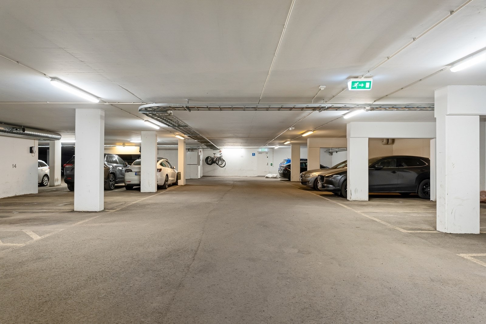 Det følger med 1 garasjeplass Galleribilde