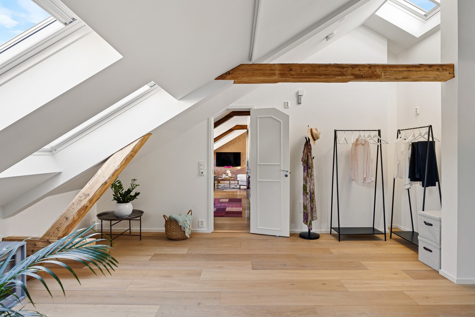 Soverommet blir idag også brukt som omkledningsrom Galleribilde