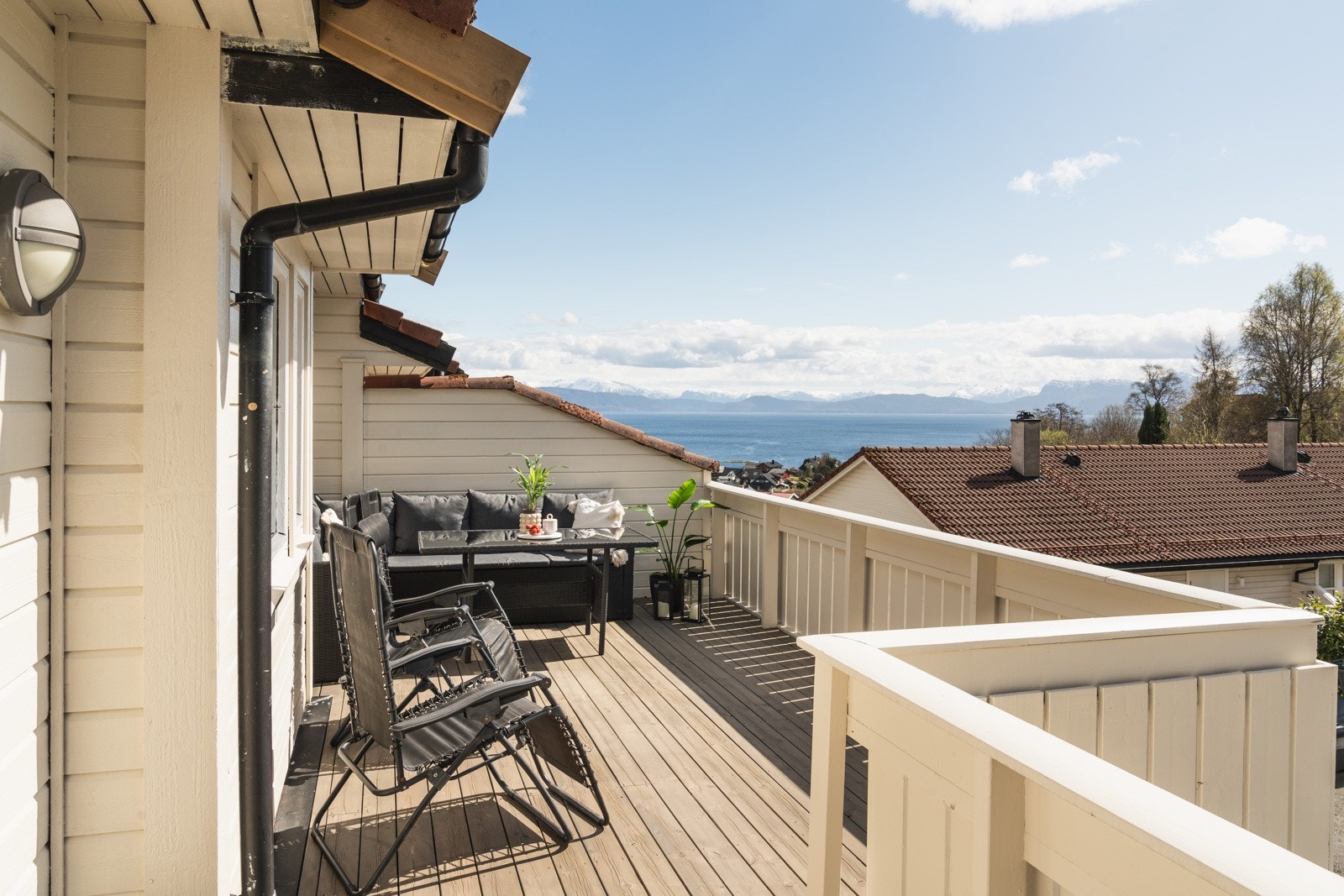 Balkongen måler hele 22 kvm! Galleribilde