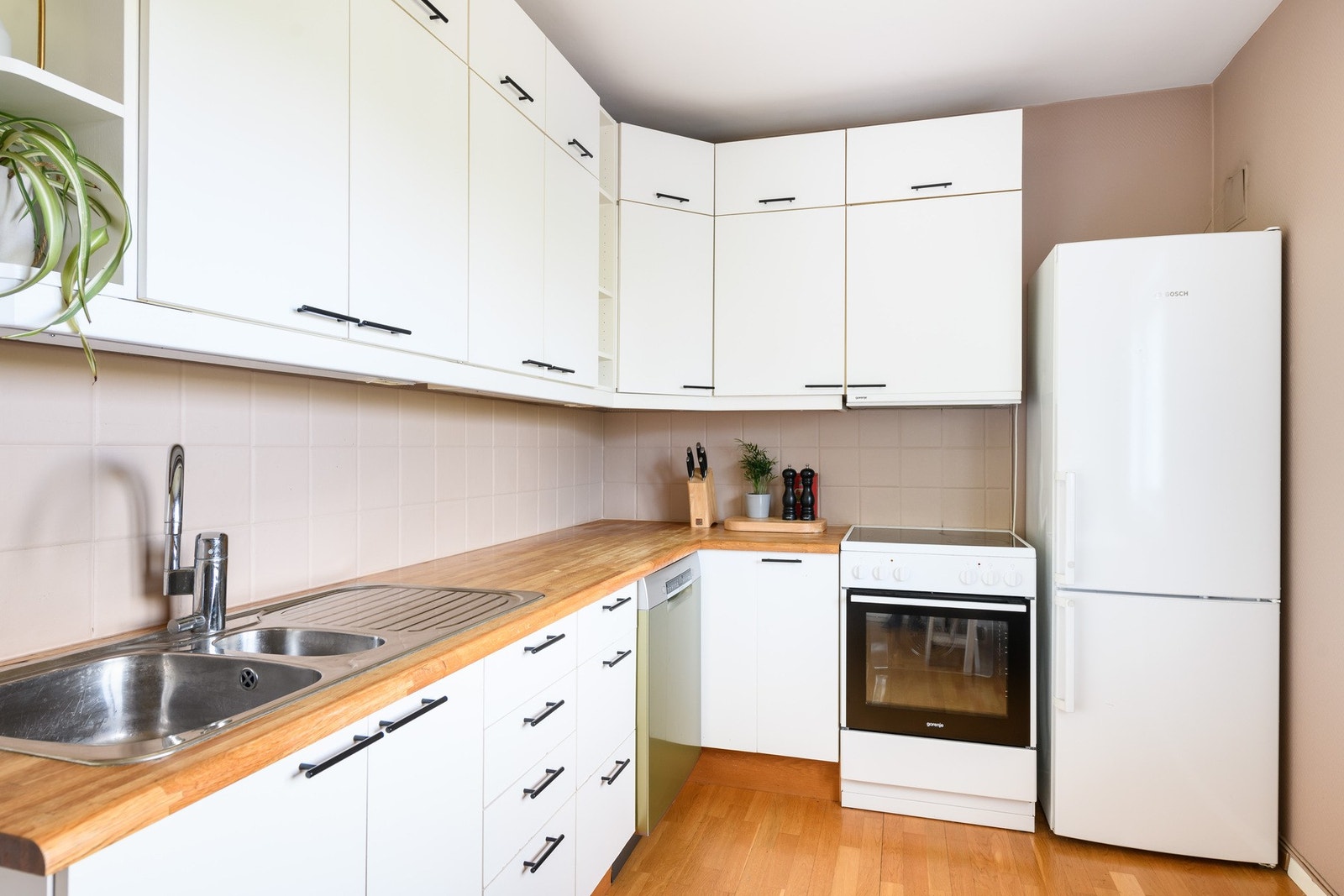 God lagringsplass i over- og underskap. Galleribilde