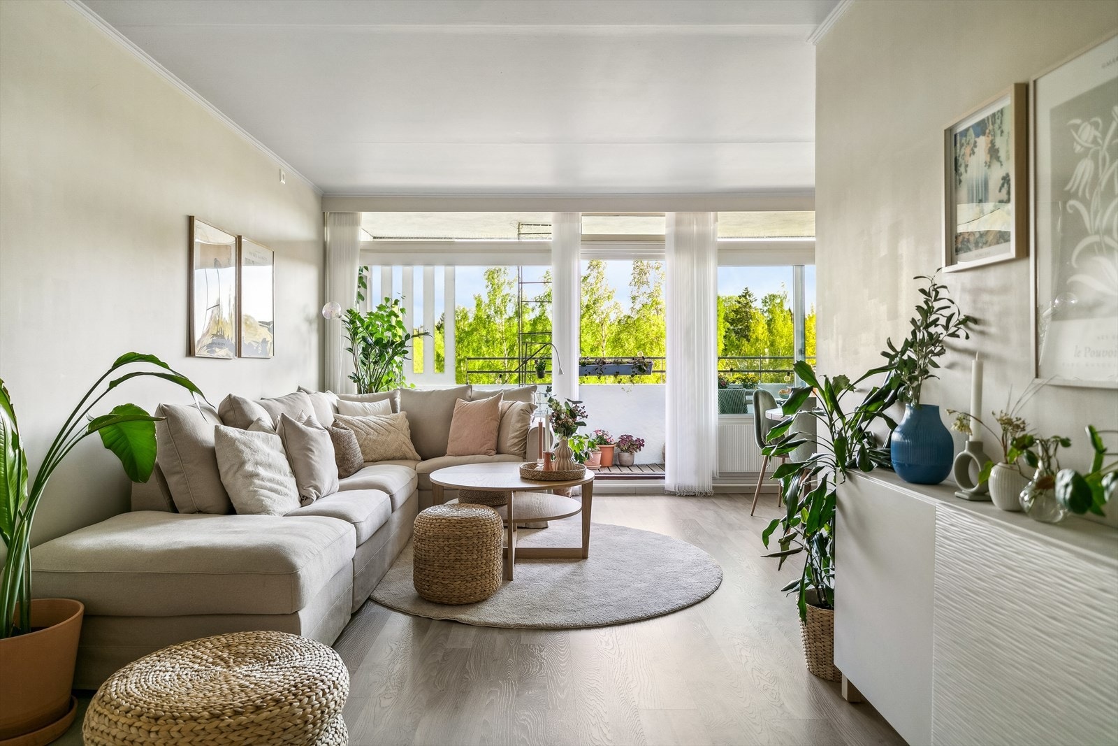 Dette er en lys og sjarmerende andelsleilighet beliggende i byggets 4. etasje Galleribilde