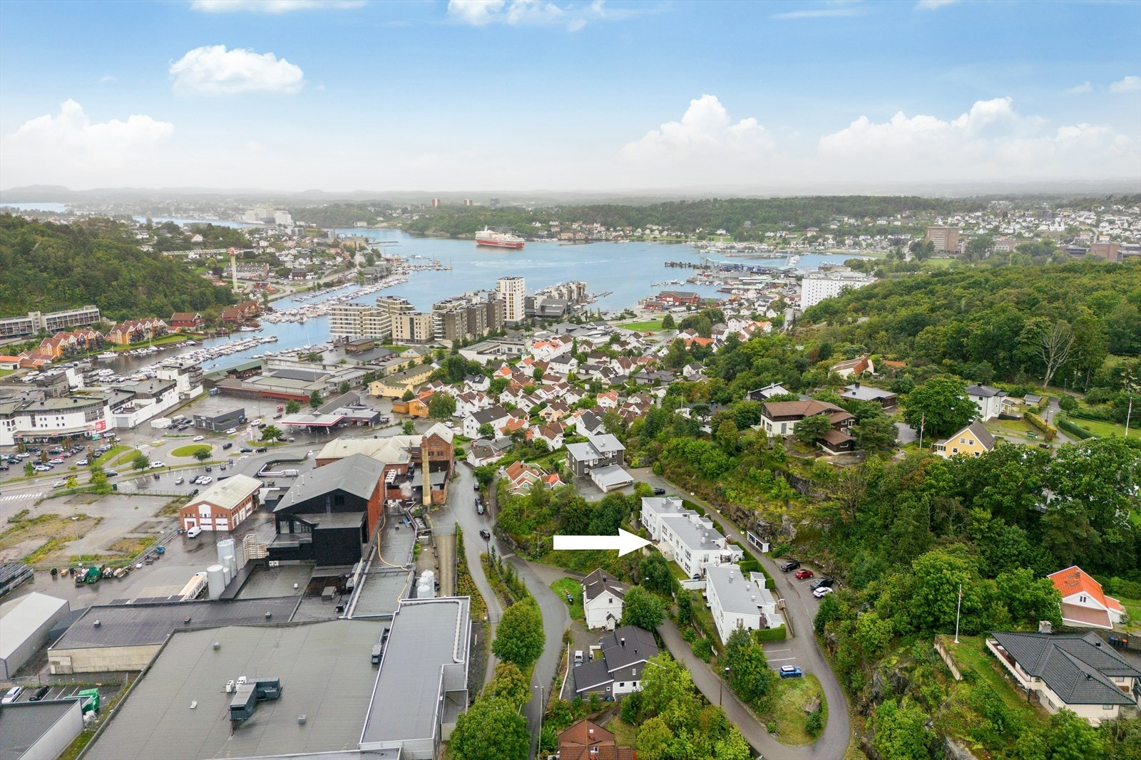Flotte turområder i Preståsen.
Nærheten til sjøen gjør at en automatisk trekkes ned mot brygga med flotte gjesteanlegg, restauranter, fiskehandel m.m. Galleribilde