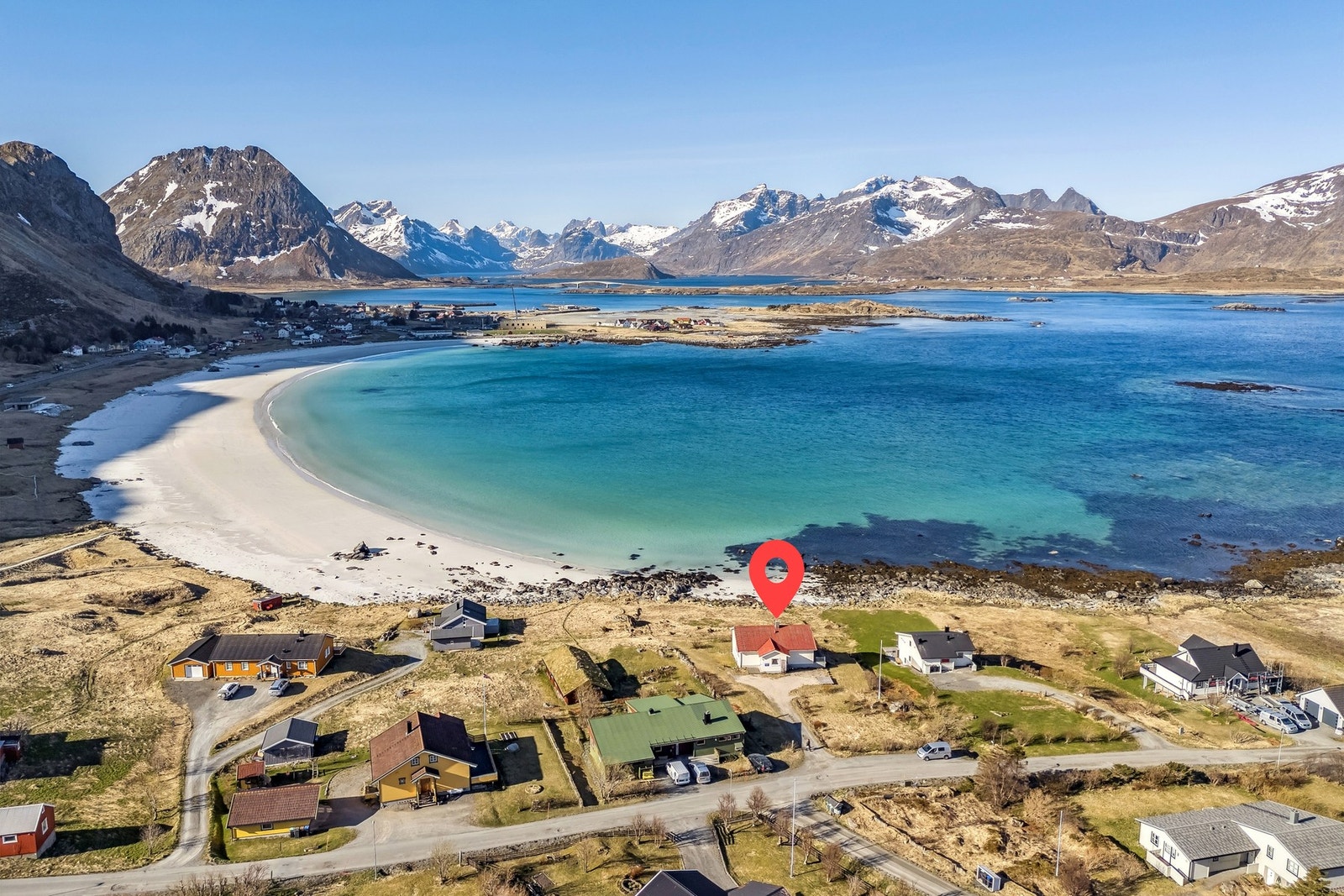Velkommen til Jusnesveien 16 - Presentert av EiendomsMegler 1 Lofoten. Galleribilde
