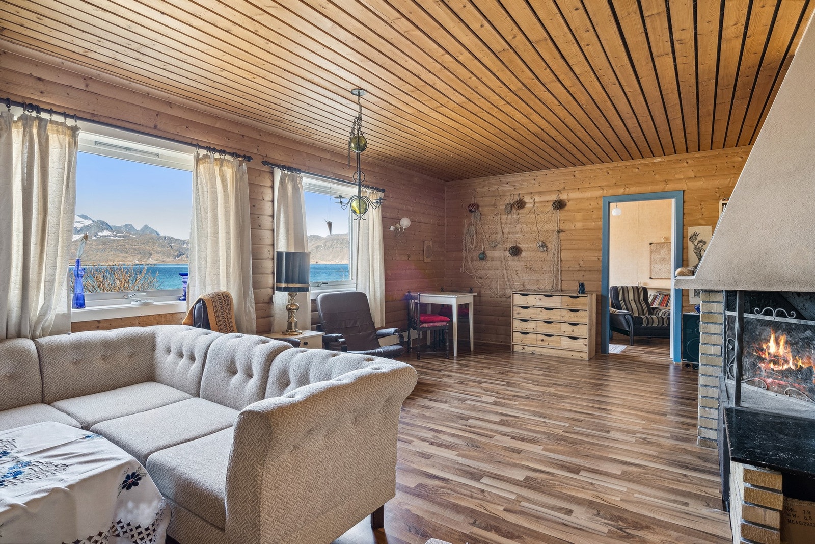 Kjellerstue. Galleribilde