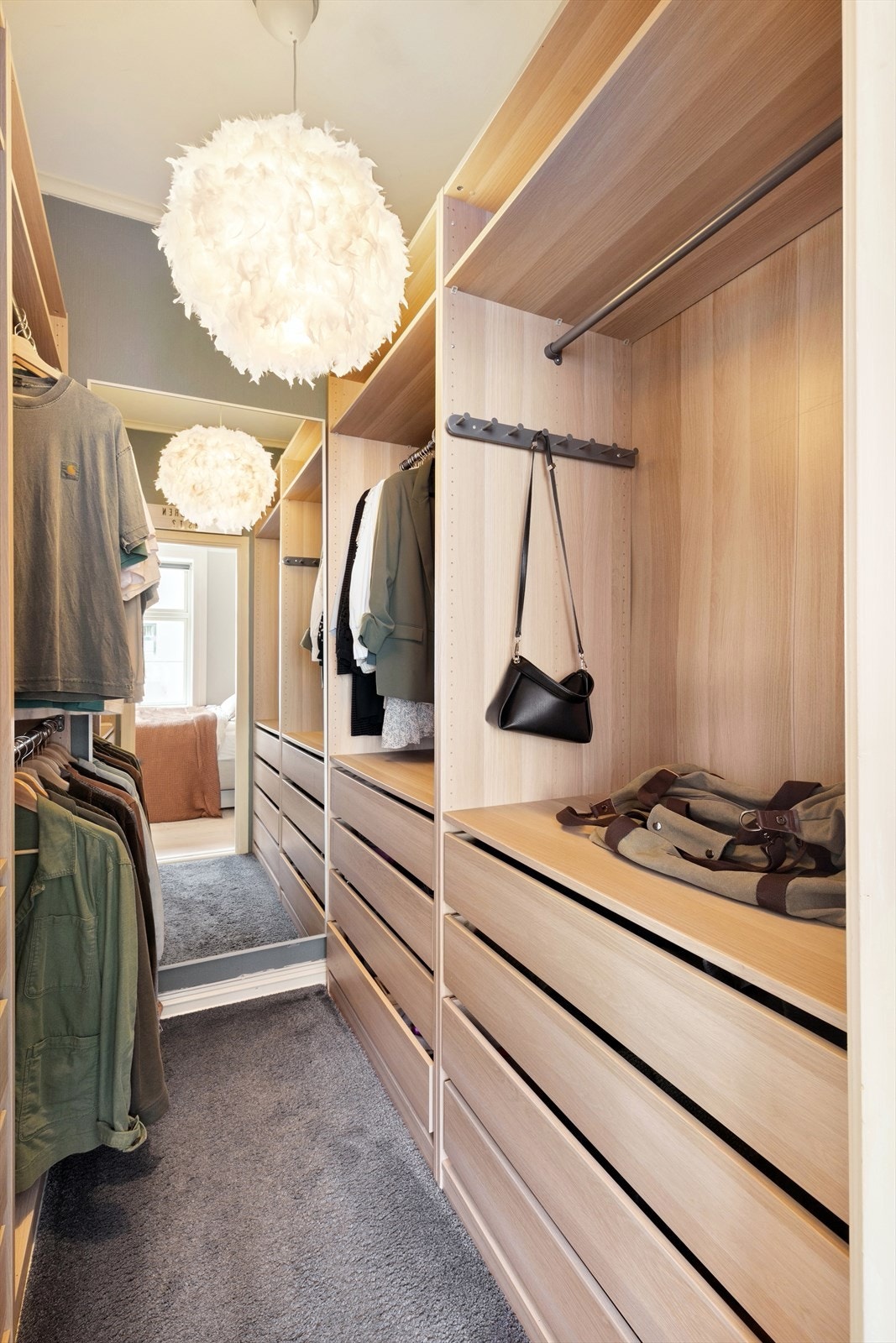Walk-in-closet Galleribilde