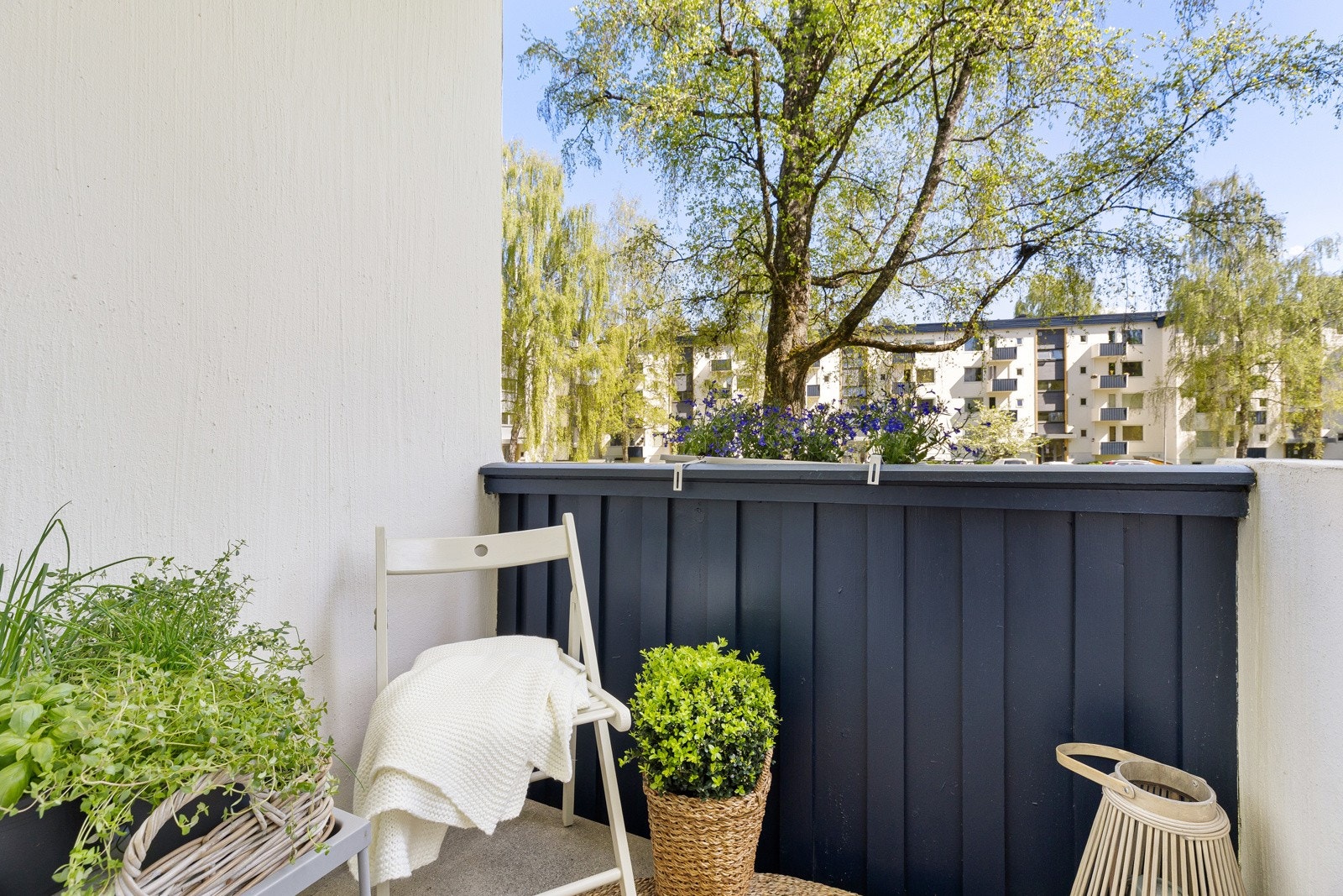 Østvendt balkong på 2 kvm. Galleribilde