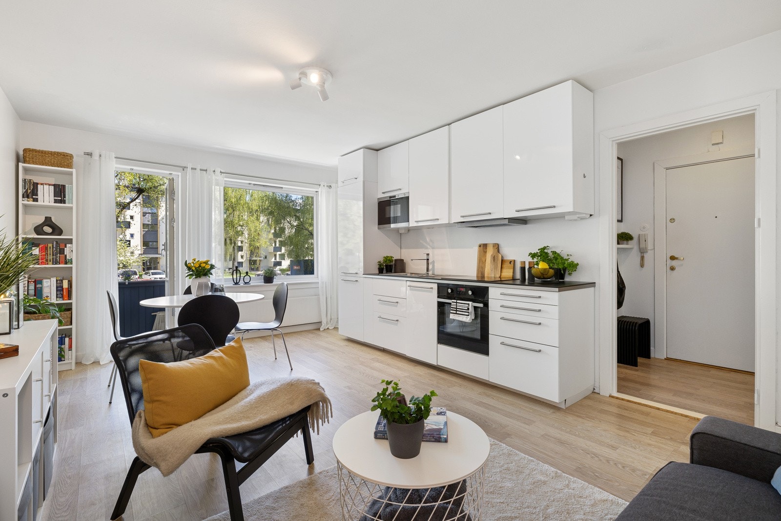 PrivatMegleren Kvadrat har gleden av å presentere Minister Ditleffs vei 11 A, en pen 2-roms leilighet med god planløsning, beliggende i høy første etasje, med umiddelbar nærhet til marka. Galleribilde