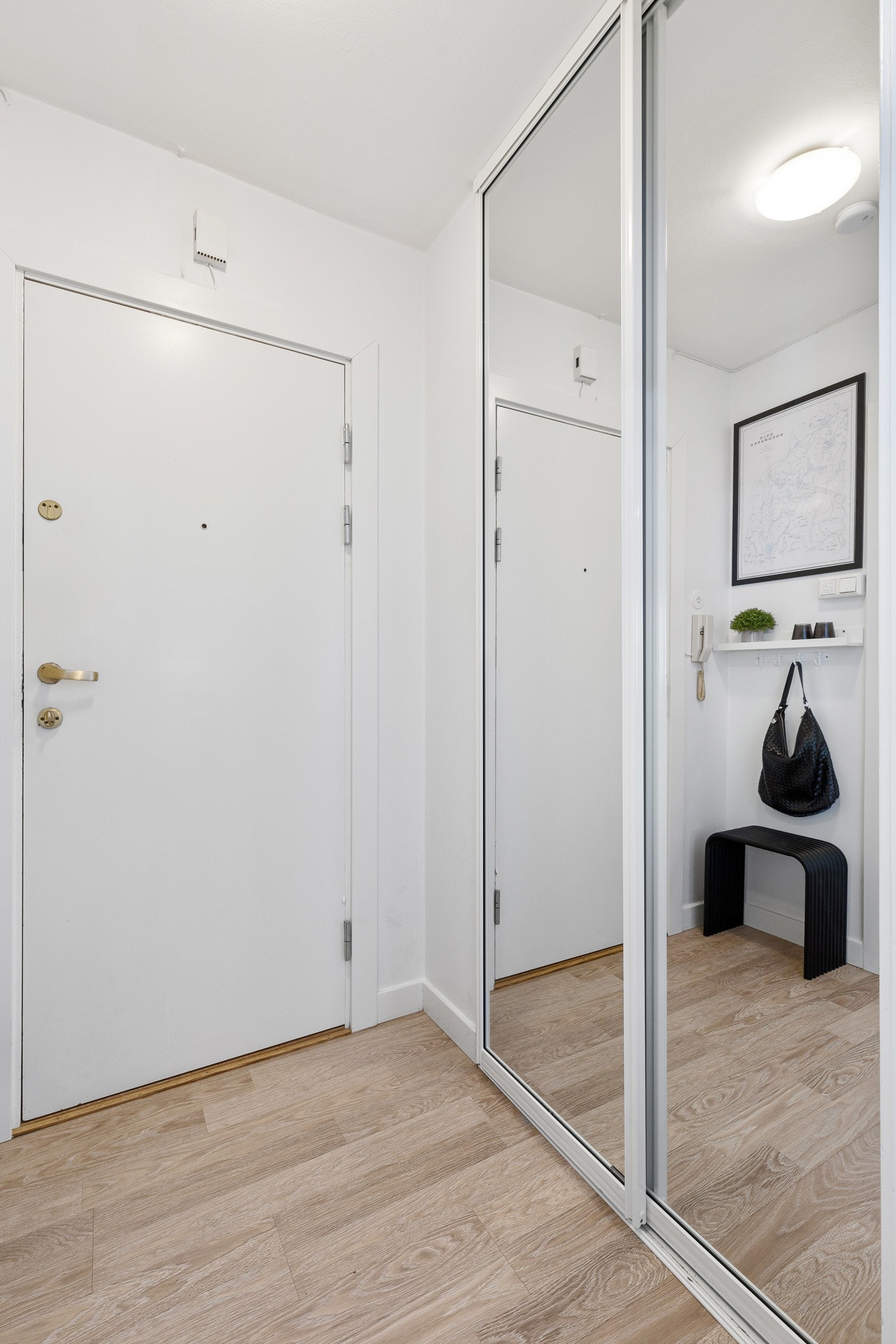 Badet ble rehabilitert i regi av brl. i 1998 med bla. nytt sluk, soil/avløpsrør, og gulvfliser m.m. Galleribilde