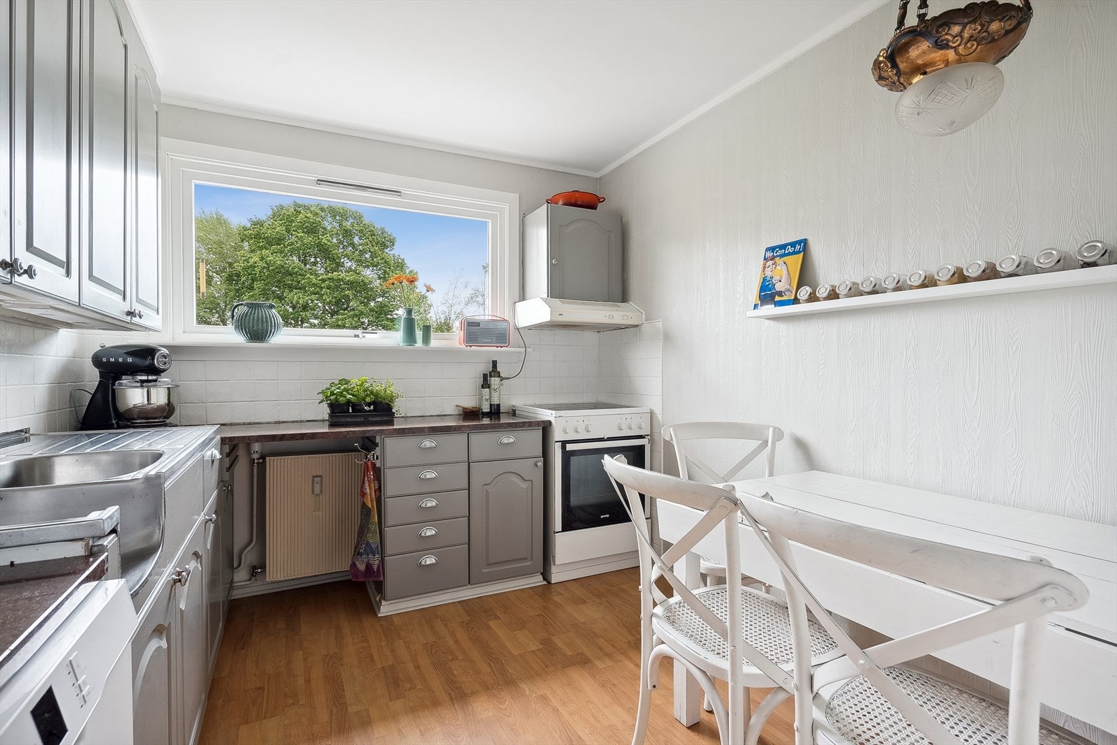 Det er plass til frokostgruppe. Galleribilde