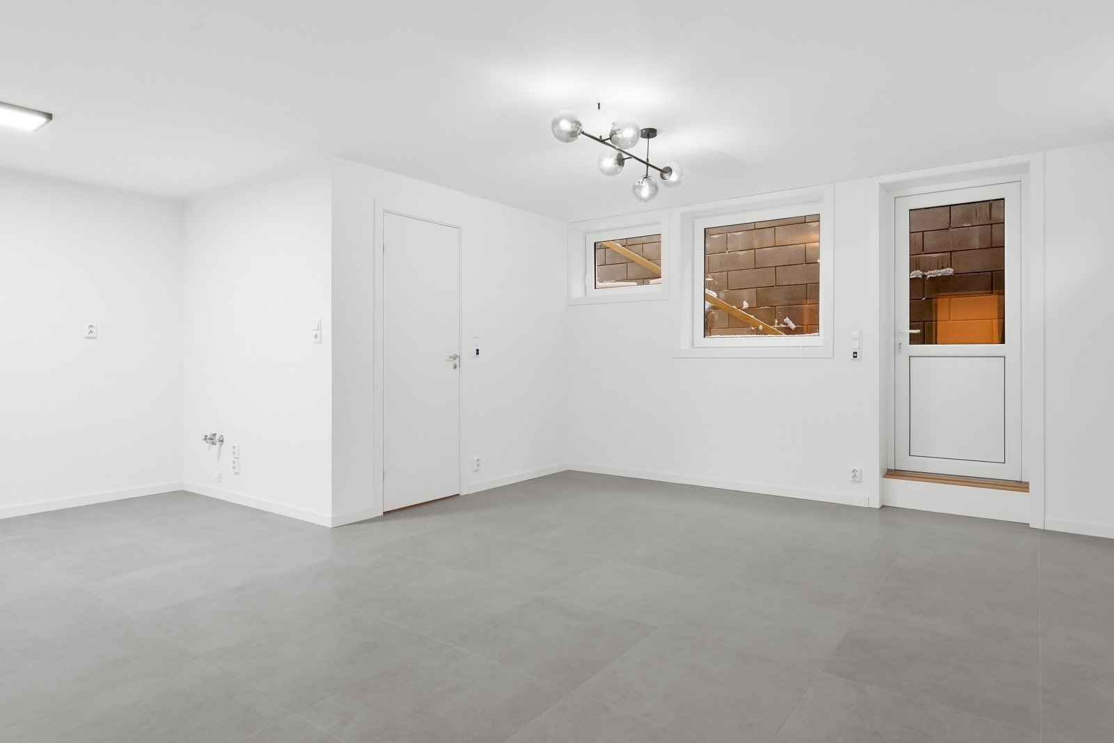 Stor og luftig kjellerstue. Galleribilde