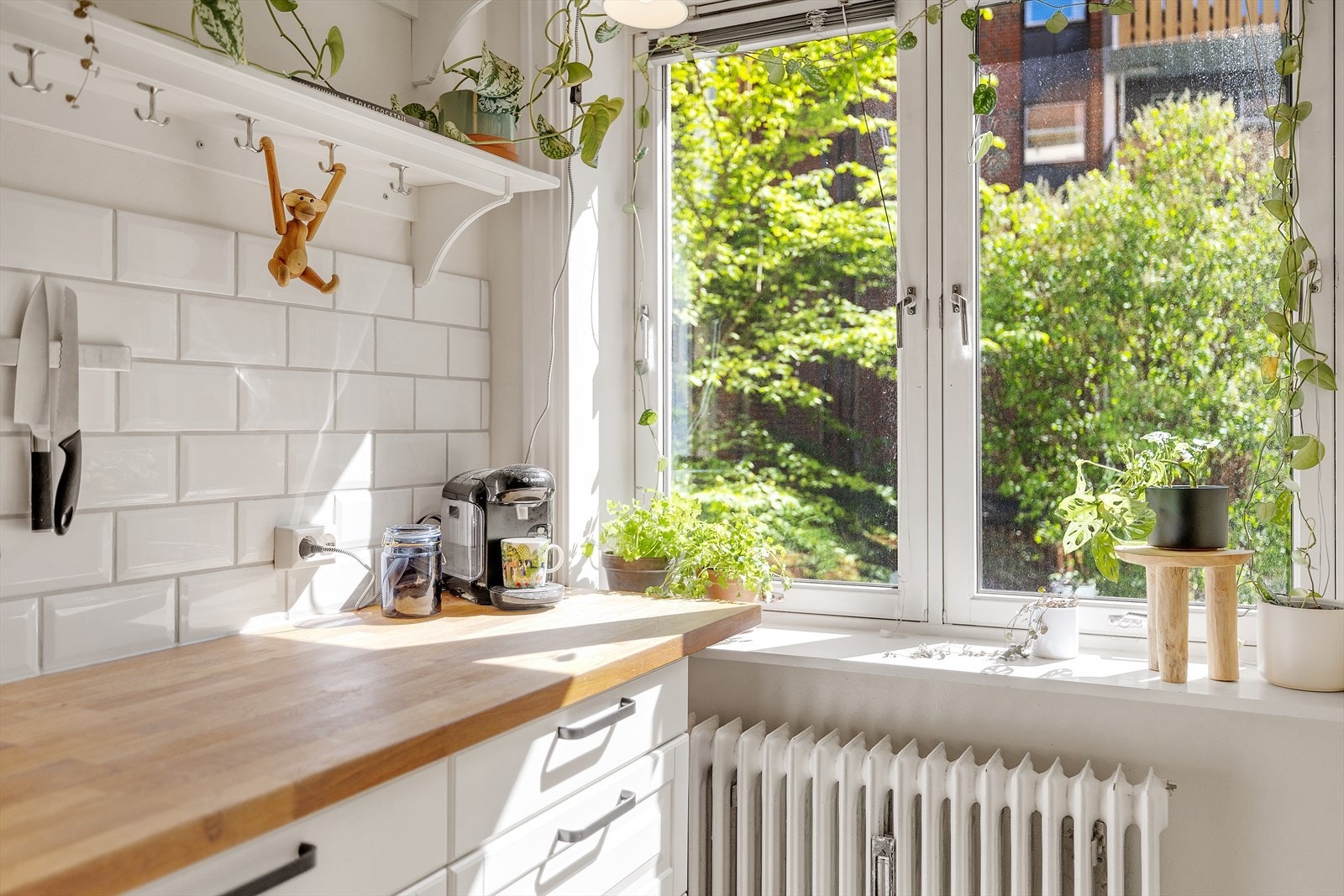 Kjøkkenet vender ut mot bakside Galleribilde