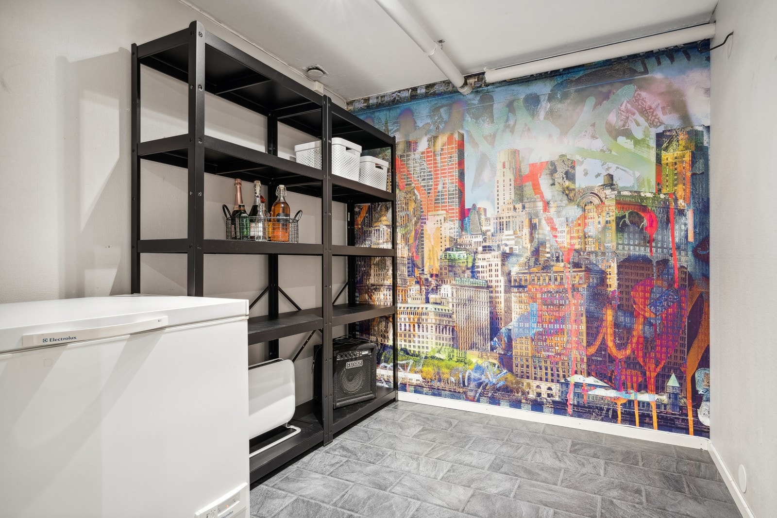 Det er totalt 2 boder i underetasje. Galleribilde