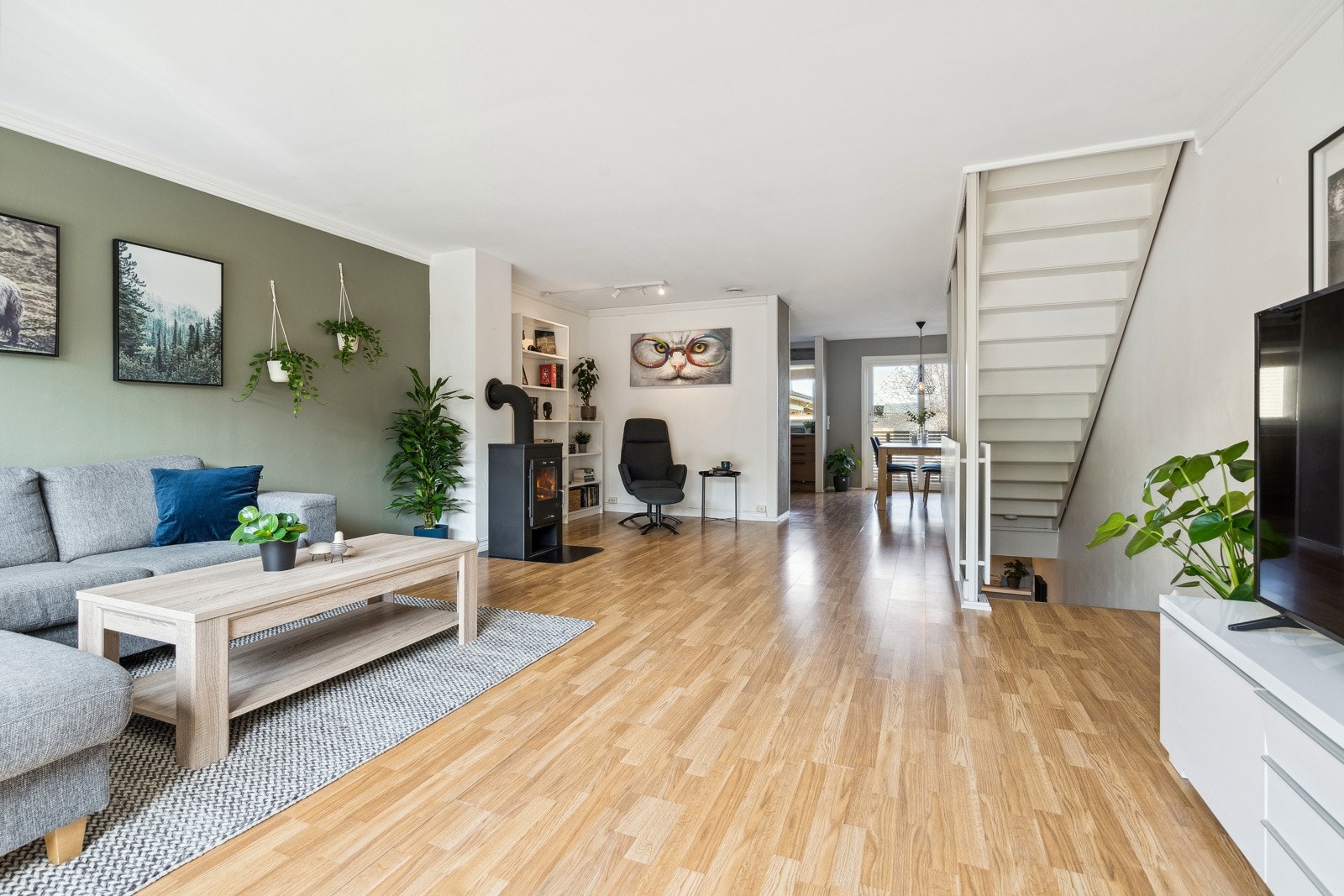 Åpen og sosial stueløsning på hele 33 kvm. Galleribilde