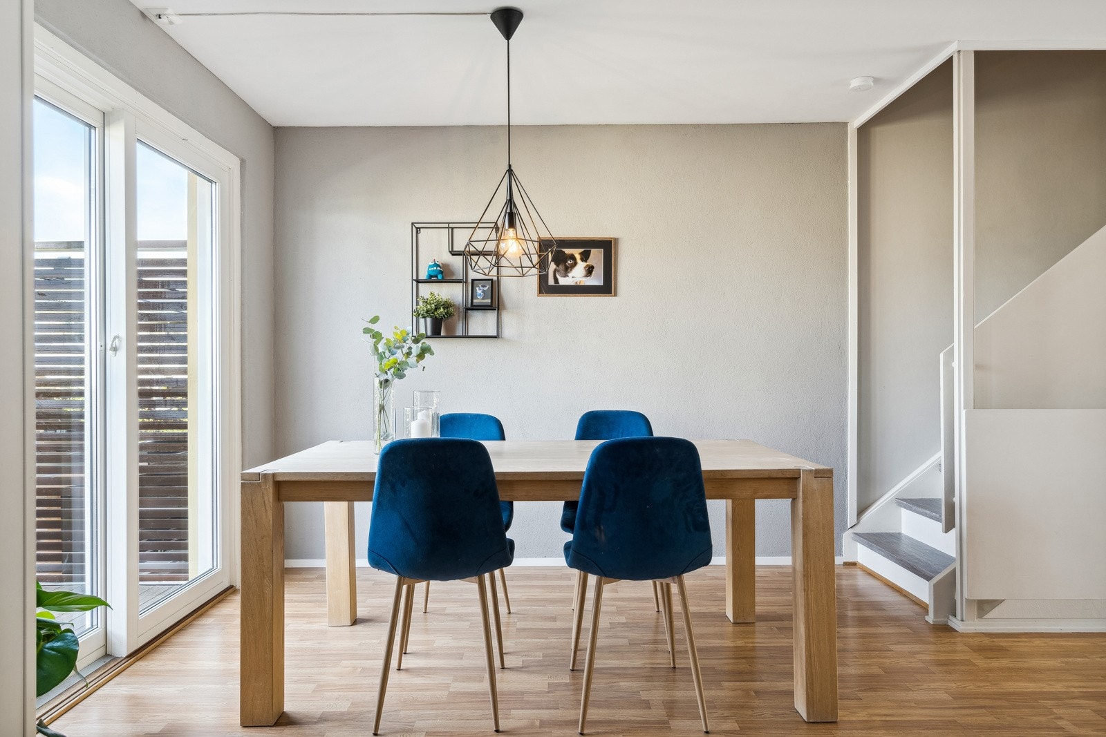 Utgang til balkong fra kjøkkenet. Galleribilde