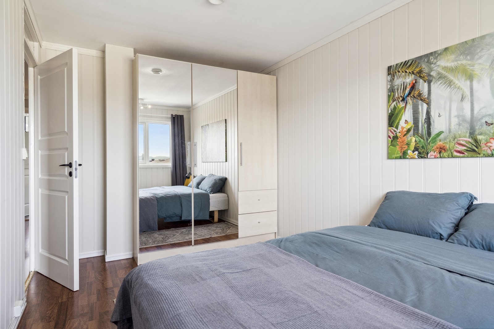 De to øvrige soverommene i 2.etasje er østvendt. Galleribilde