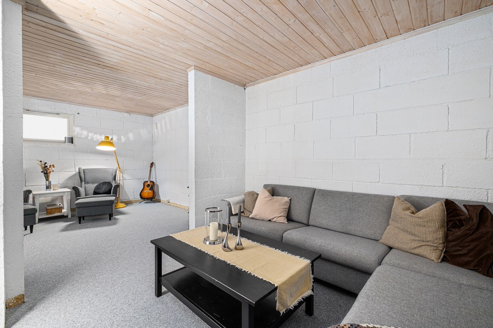 Romslig kjellerstue Galleribilde