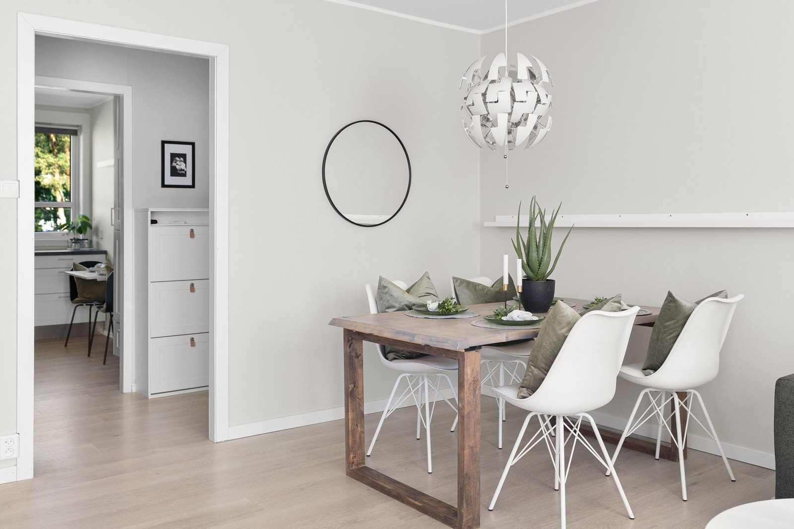 God plass til spisebord Galleribilde