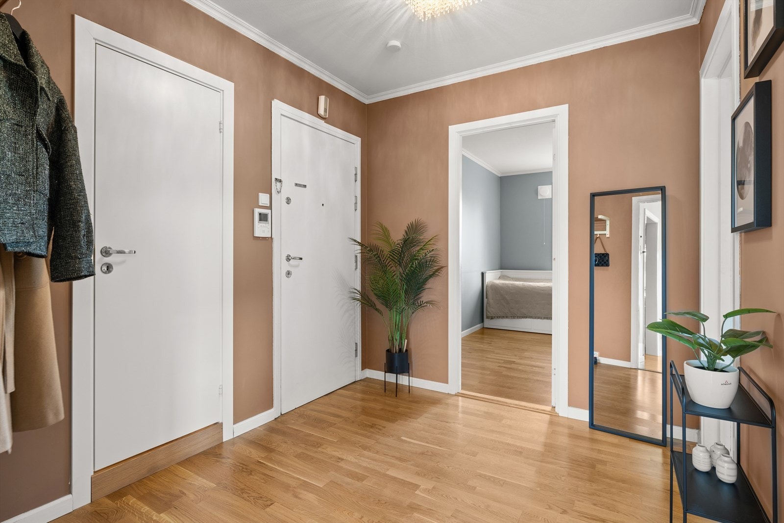 Velkommen inn! Leiligheten disponerer en bod i kjeller på ca. 2,60 kvm Galleribilde