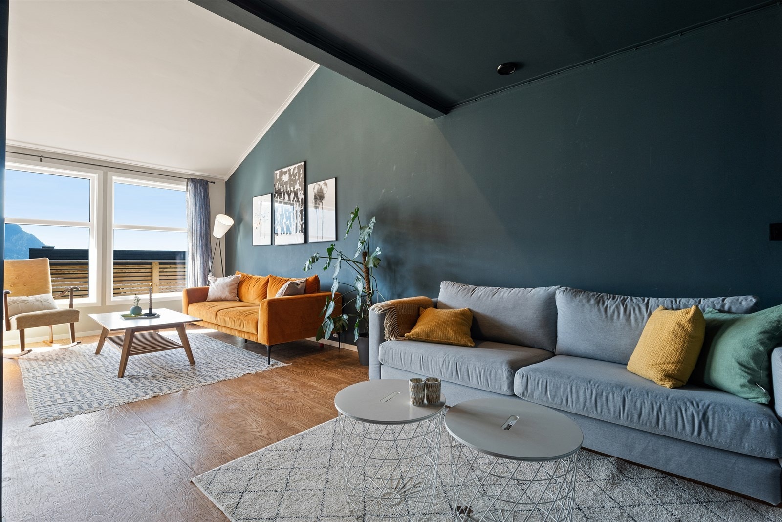 Ekstra takhøyde i stue og kjøkken Galleribilde