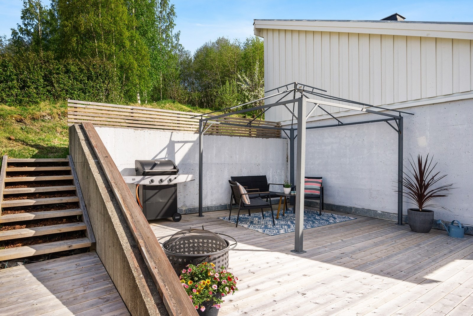 Terrassen er oppgradert i 2022 Galleribilde