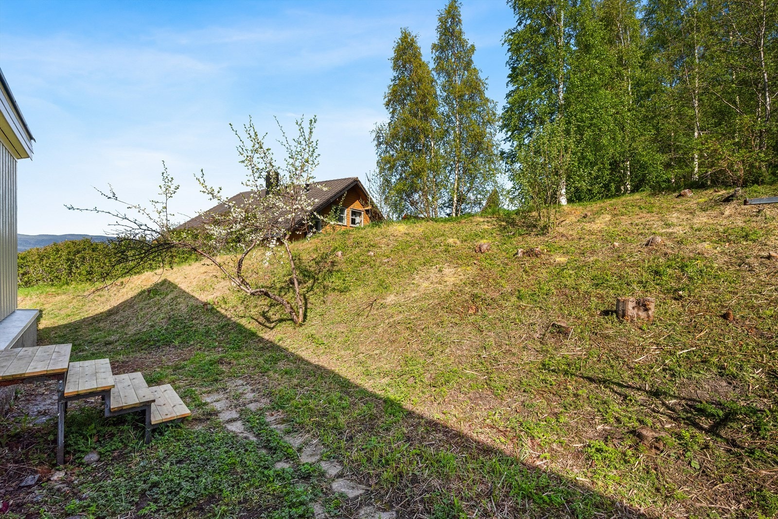 Fra eiendommen er det gangavstand til Høyeggen barneskole, Gimse barneskole, Gimse ungdomsskole og Melhus Videregående skole Galleribilde