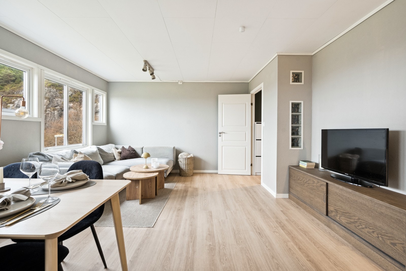 God plass til både sofakrok og spisebord. Galleribilde