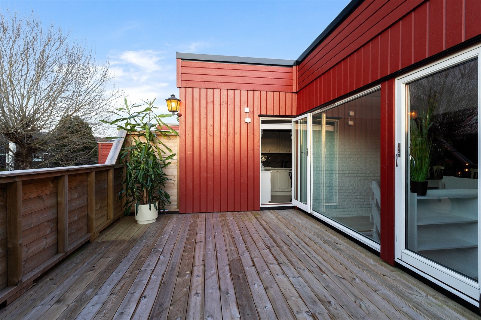 Det er også tilkomst fra kjøkkenet. Galleribilde