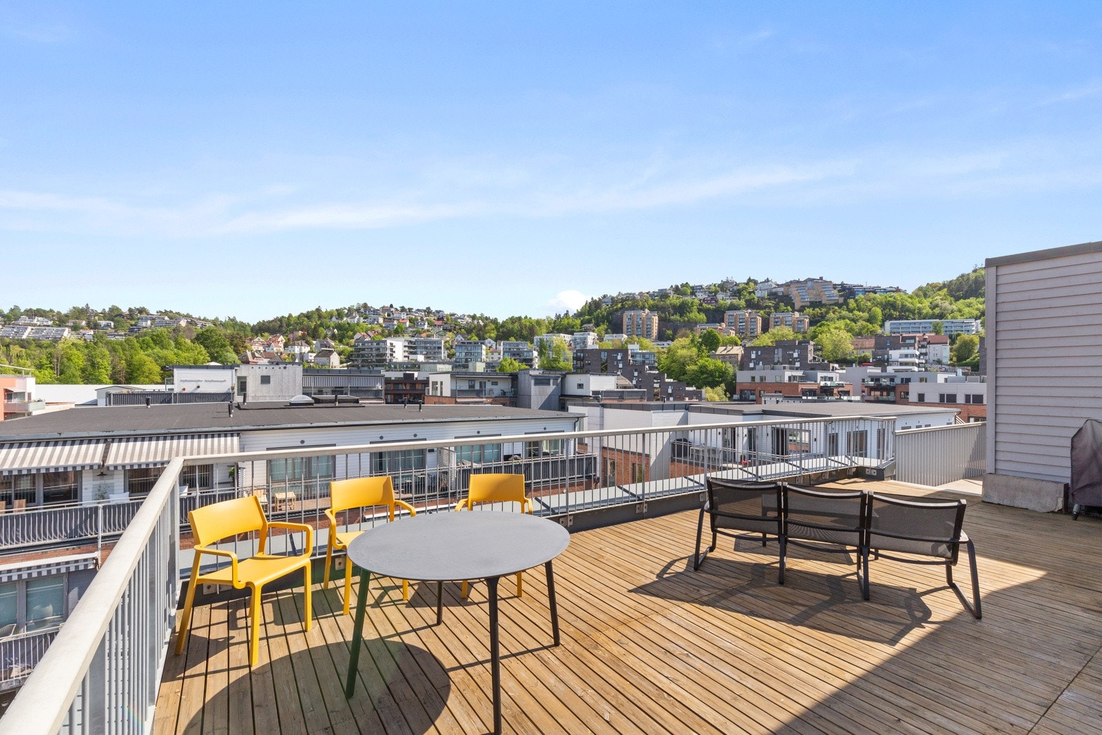 Flott felles takterrasse. Galleribilde