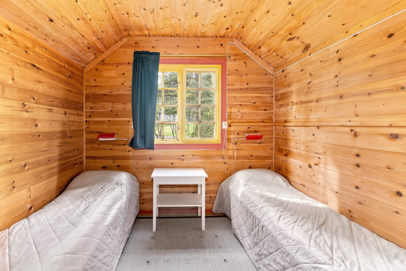 Soverom 3 på 5 kvm med plass til 2 senger eller dobbeltseng. Galleribilde