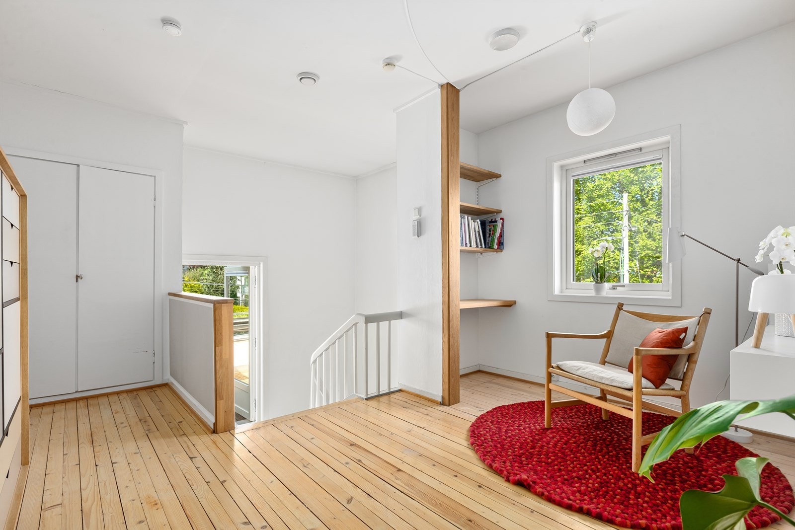 Trapperom/gang i 2. etasje. Galleribilde