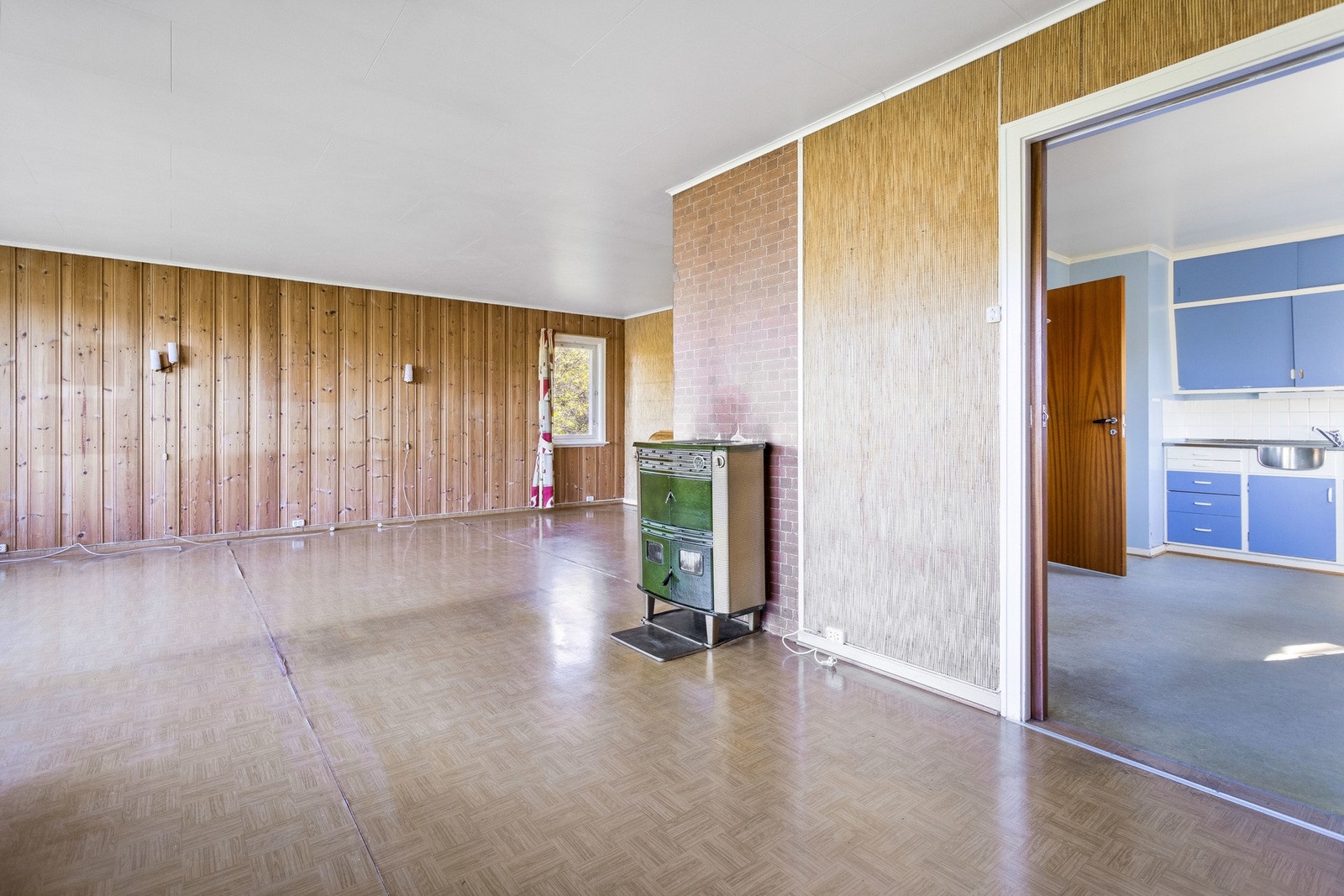 Kjøkken er adskilt fra hverandre. Galleribilde