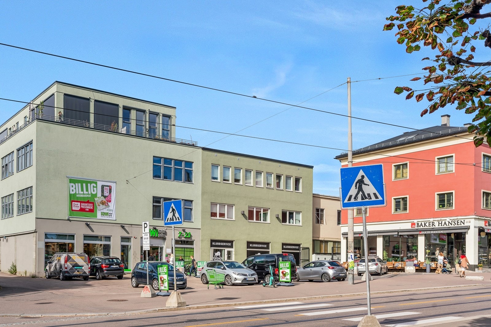 Nærmeste dagligvarebutikk er Kiwi Vogtsgate kun ca. 50m unna. Her ligger også Baker Hansen. Galleribilde