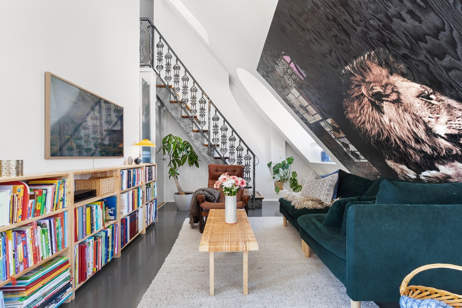 God plass til sittegruppe/TV-stue. Galleribilde