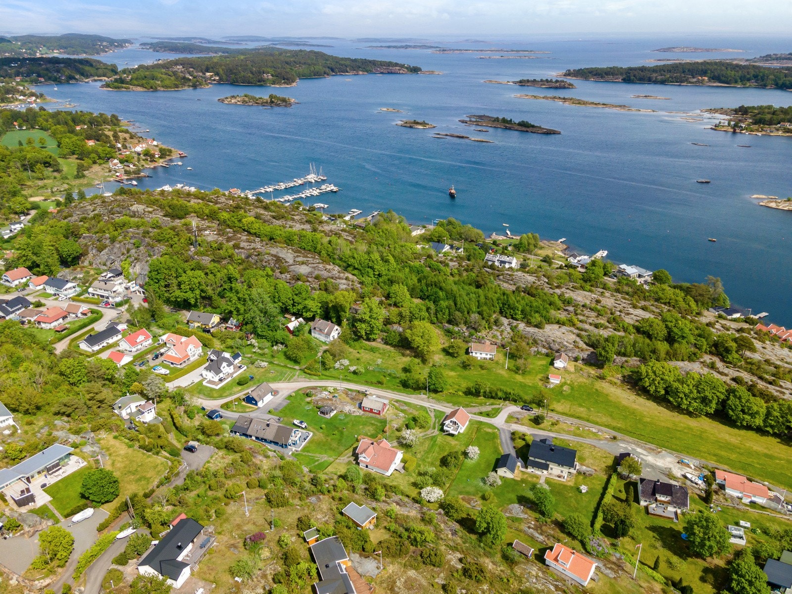 Velkommen til denne flotte eiendommen beliggende på den populære øyen Tjøme like utenfor Tønsberg! Galleribilde
