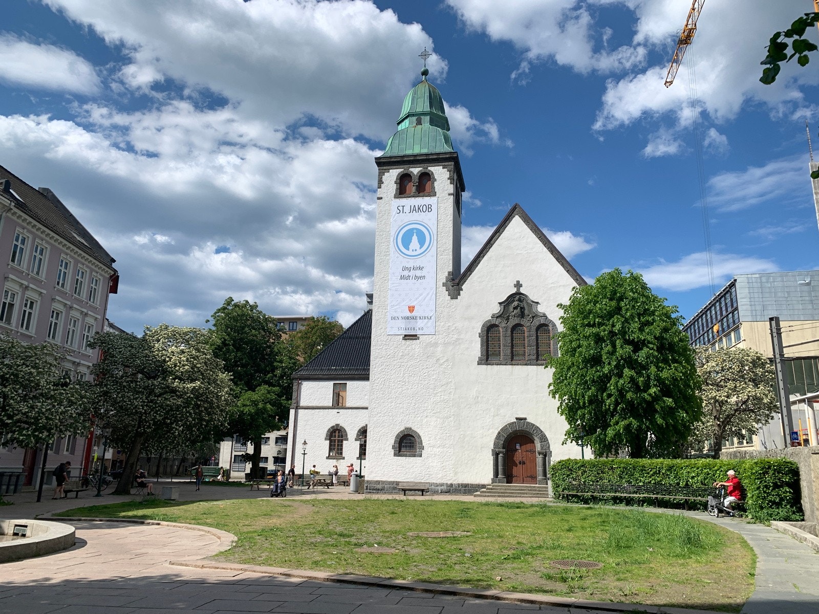 Koselige St. Jacobsplass like ved Jonas Reins gate. Galleribilde