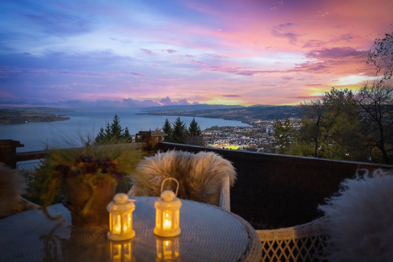 Herfra har du vidunderlig utsikt over byen og Mjøsa. Galleribilde