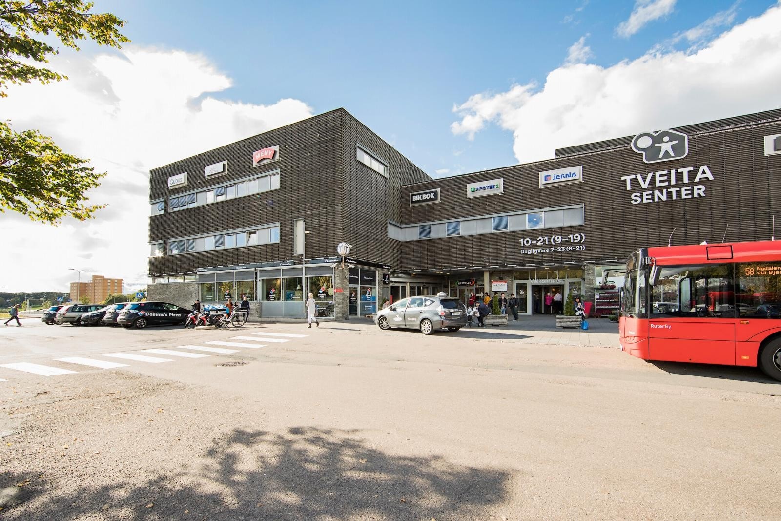 Tveita Senter ligger ca. 8 min gange fra boligen, og har over 70 butikker Galleribilde