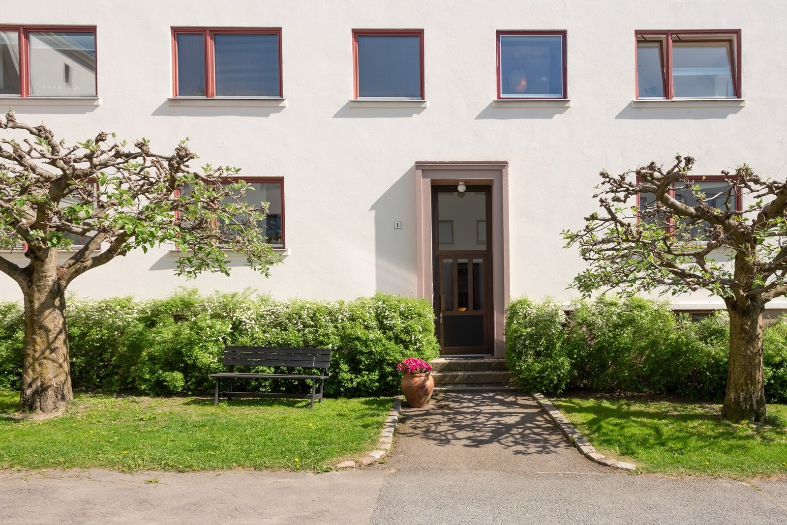 Fasade - Inngang Galleribilde