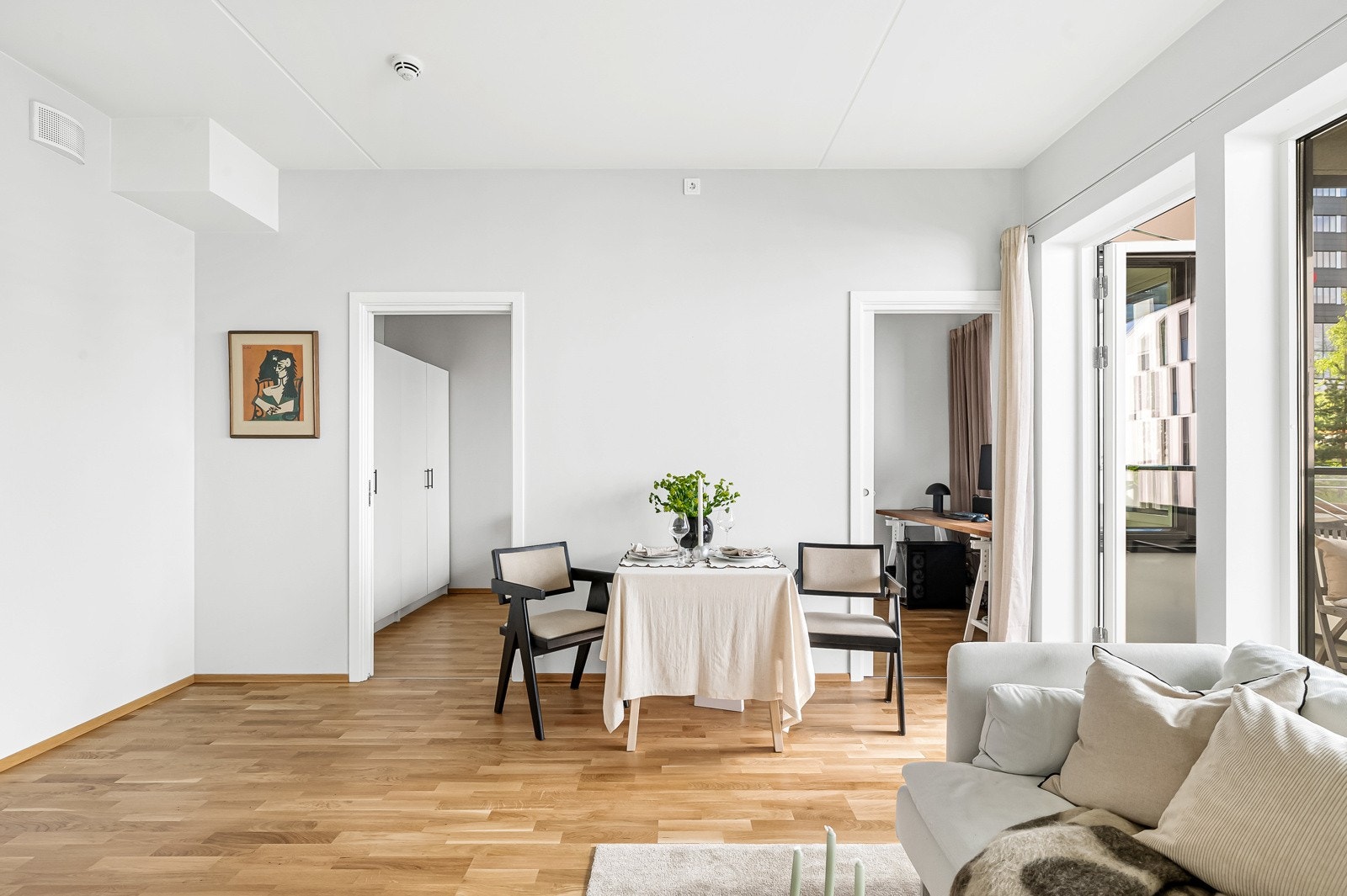 Du la kanskje merke til at felleskostnadene var på kr. 12 462,- pr. mnd. Hvis du nedbetaler din del av fellesgjelden vil du få felleskostnader på kun kr. 3 885,- pr. mnd. Galleribilde